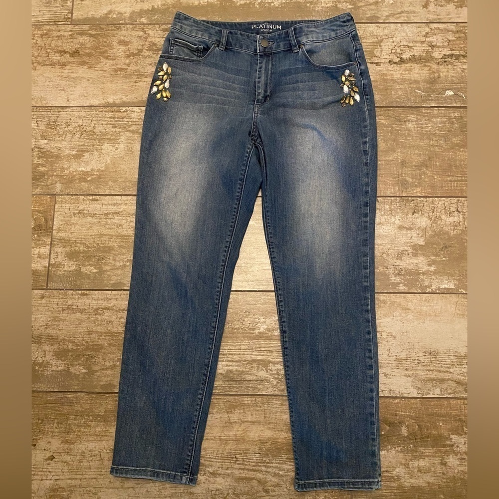 Chicos Platinum Embellished Jewel Ankle Blue Jeans Size 0.5 (S/6)